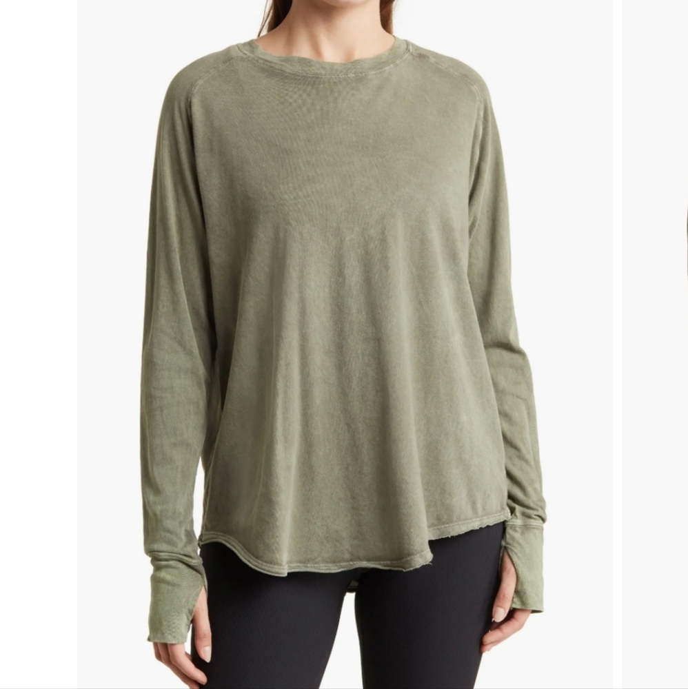 ZELLA Relaxed Long Sleeve Thumbhole Vintage Wash Olive Green Large Tee NWOT {D}